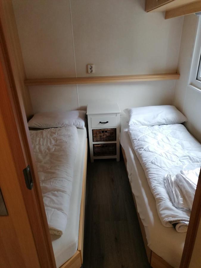 Chalet 4-6 Personen Epe F15 Van Alle Gemakken Voorzien Max Aantal Volwassen Personen Bedraagt 4 Екстериор снимка