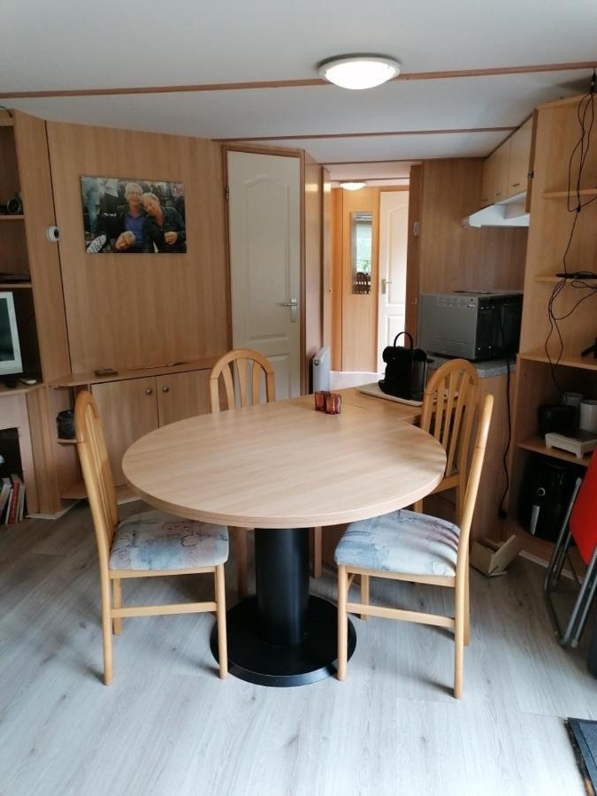 Chalet 4-6 Personen Epe F15 Van Alle Gemakken Voorzien Max Aantal Volwassen Personen Bedraagt 4 Екстериор снимка