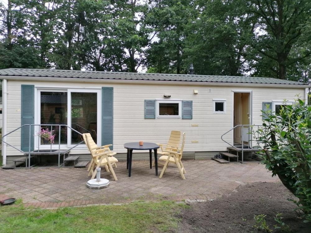 Chalet 4-6 Personen Epe F15 Van Alle Gemakken Voorzien Max Aantal Volwassen Personen Bedraagt 4 Екстериор снимка